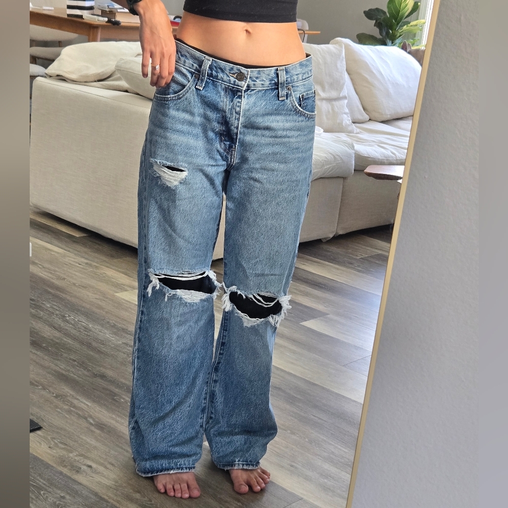 LEVI'S BAGGY BOOT SZ 26 LOW RISE JEAN